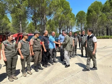 Vali Tavlı yeşil vatanın koruyucularının bayramlarını kutladı
