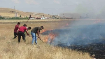 Van’da anız yangını korkuttu
