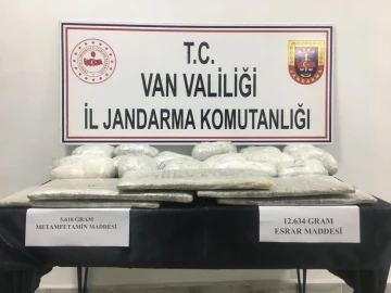 Van’da mezarlık içerisinde 18 kilo uyuşturucu ele geçirildi
