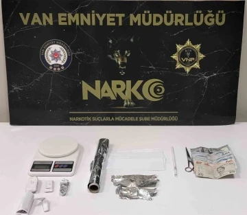 Van’da ‘torbacı’ operasyonu
