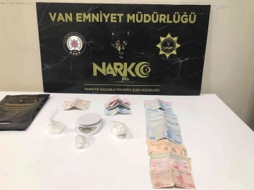 Van’da ‘torbacı’ operasyonu
