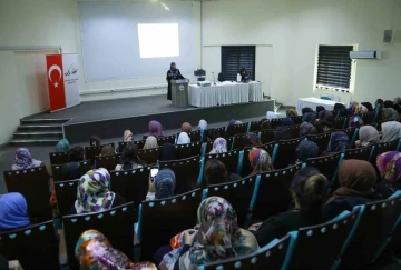 Van’da ‘Zihnimizi Kullanma Kılavuzu’ semineri düzenlendi
