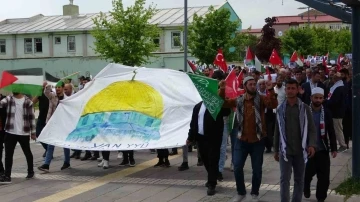 Van YYÜ’de akademisyen ve öğrencilerden Filistin için ‘sessiz’ yürüyüş
