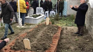 Vefat eden felçli baba Ali Torun, şehit evladının yanına defnedildi
