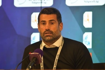 Volkan Demirel: &quot;Hem skordan hem de oyundan mutlu değilim&quot;