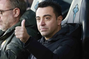 Xavi Hernandez, Barcelona’da kaldı
