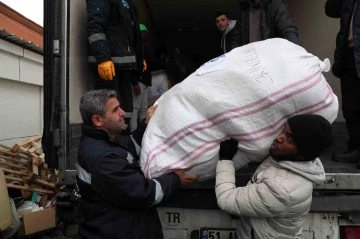 Yabancı öğrenciler depremzedeler için seferber oldu
