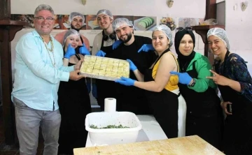 Yabancı öğrenciler Muğla’nın ödüllü yemek kültürünü öğreniyor
