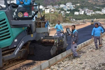 Yapımı tamamlanan Mamadı yolunda asfalt çalışması başladı