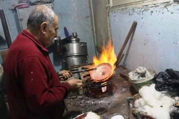 Yarım asırdır kalaycılık yapan usta çırak bulamıyor
