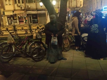 Yasak dinlemeyen dilenciler Kadir Gecesi’nde yoğun mesai yaptı
