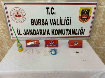 Yaşından çok suç kaydı vardı, jandarmadan kaçamadı
