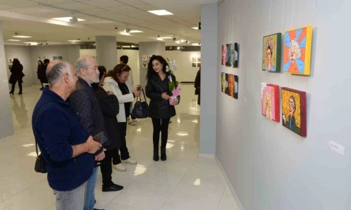 Yenişehir Belediyesi ’Minipaint-3’ sergisini açtı
