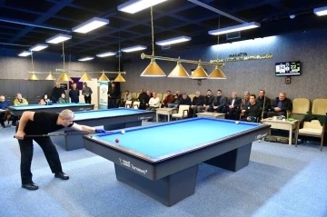 Bilardo turnuvası çekişmeli geçti