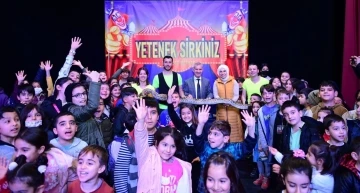 Yeşilyurt’ta çocuklara karne hediyesi
