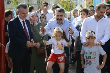 Yıldırım’da Ayçiçeği Parkı hizmete açıldı