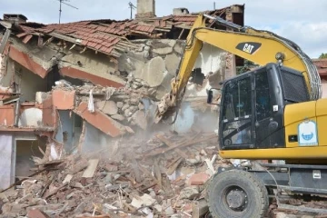 Yıldırım’da riskli durumdaki yapılar yıkılıyor