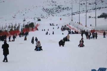 Yıldız Dağı Kayak Merkezi’nde hafta sonu yoğunluğu
