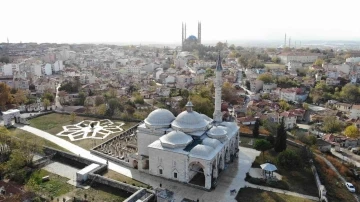 Yıpranan asırlık mezar taşları onarıldı
