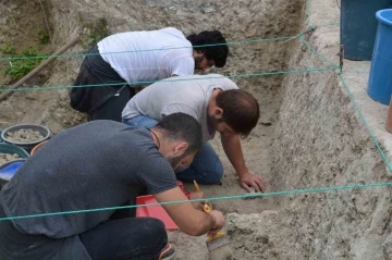 Yol çalışmalarında bulundu, Anadolu’nun milyonlarca yıllık geçmişine ışık tutuyor