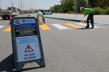 Yol çizgi ve boyama çalışmaları başladı
