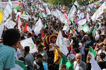 YSP’nin final mitinginde CHP’ye eleştiri: &quot;CHP’ye de yok&quot;
