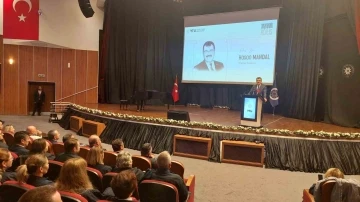 YTÜ’de akademik yıl TÜBİTAK Başkanı Hasan Mandal’ın ilk dersiyle başladı
