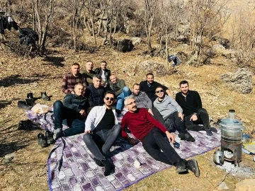 Hakkari'de kış ortasında piknik