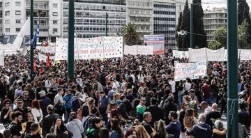 Yunanistan'da 57 kişinin öldüğü tren kazasının ardından protestolar devam ediyor 