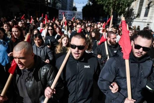 Yunanistan’da işçiler genel greve gitti