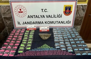 Zehir tacirine jandarma izin vermedi