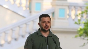 Zelenskiy: Hava savunma sistemimize takviye var, ihtiyaç duyulan yere gönderilecek