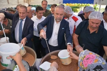 Zile Belediyesi’nde Aşure Dağıtımı gerçekleştirildi
