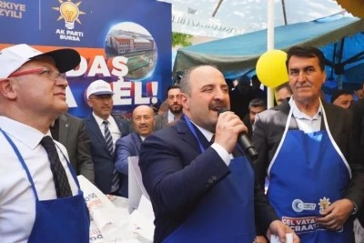 Bakan Varank, pazarcı önlüğü ile vatandaşa seslendi: Gel vatandaş icraata gel