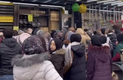 Bursa'da kadınların birbirini ezdiği ucuzluk